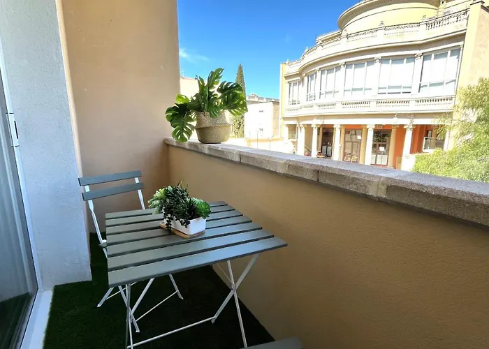 Centro Con Terraza Blco By Prestigi Terrassa